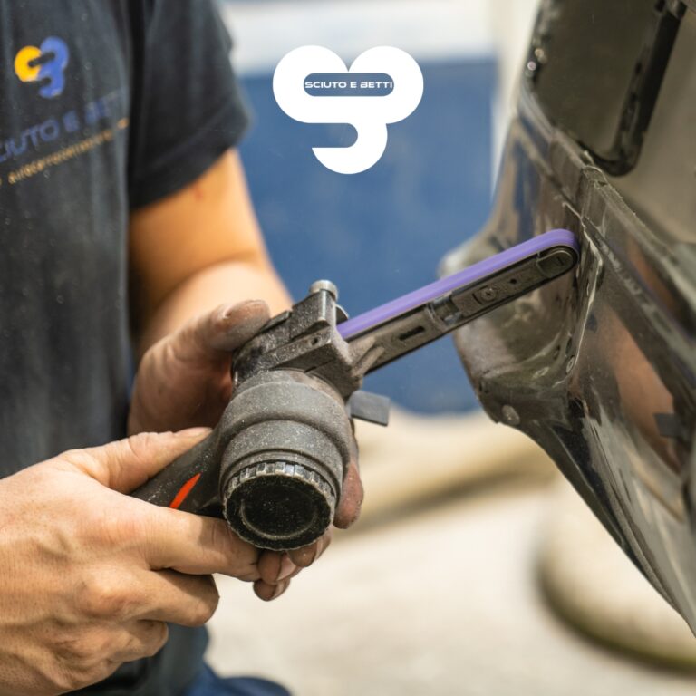 SCIUTO DANNI ALLA CARROZZERIA